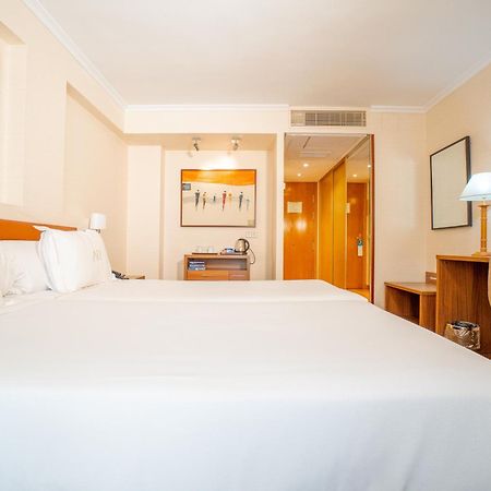Aparto-Hotel Rosales Madryt Zewnętrze zdjęcie