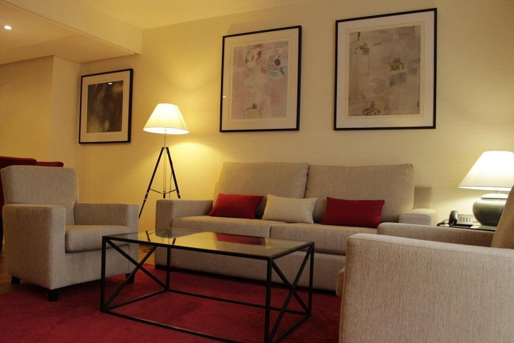 Aparto-Hotel Rosales Madryt Zewnętrze zdjęcie