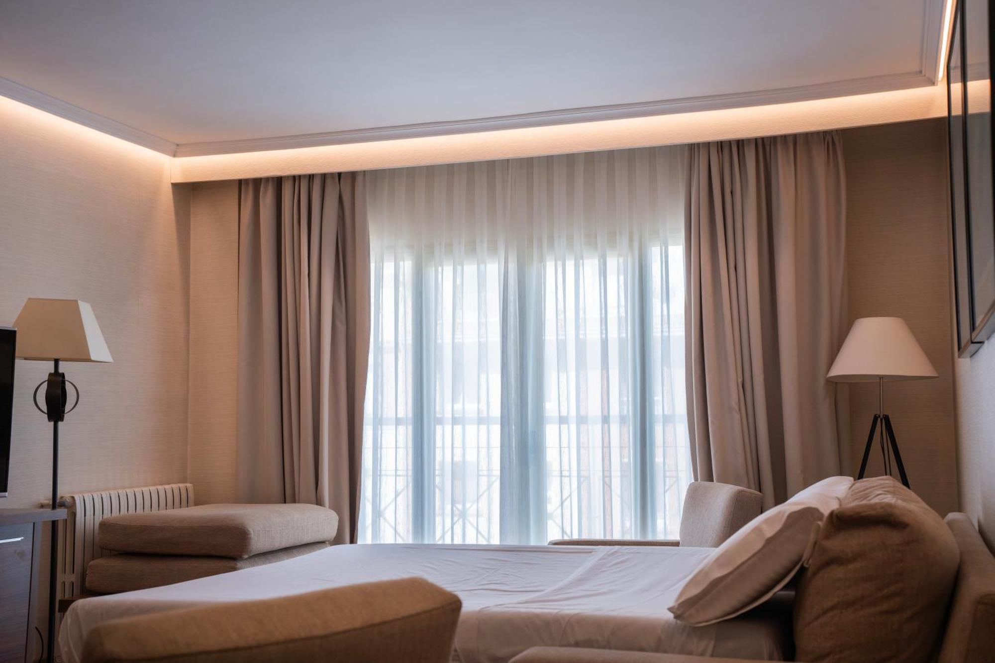 Aparto-Hotel Rosales Madryt Zewnętrze zdjęcie