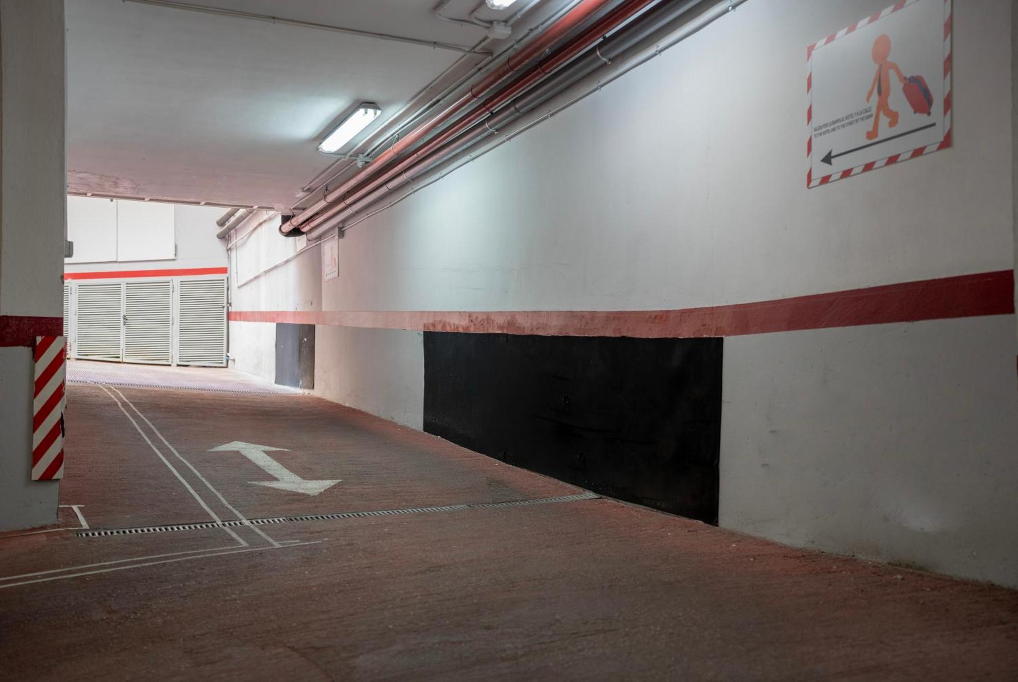 Aparto-Hotel Rosales Madryt Zewnętrze zdjęcie