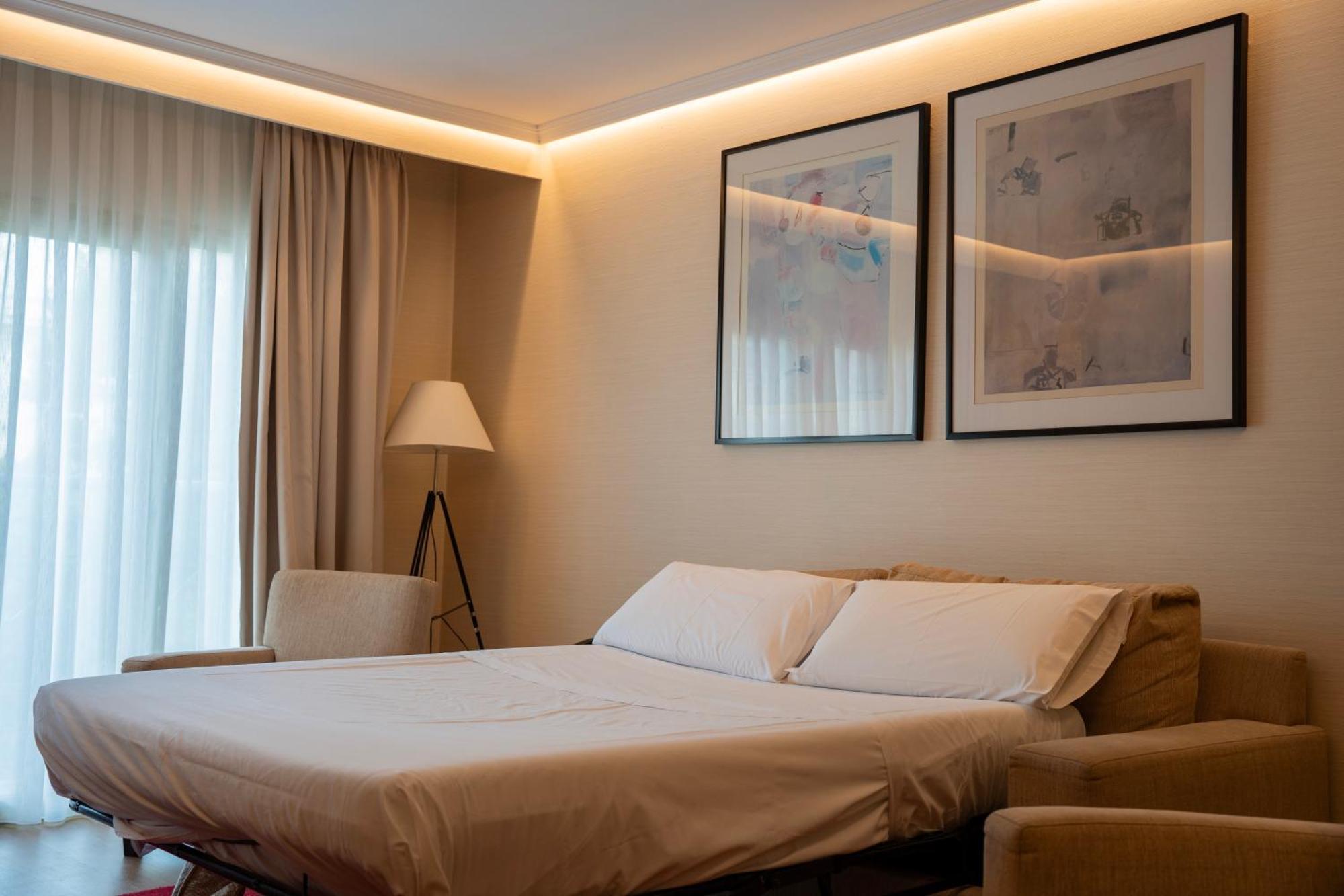 Aparto-Hotel Rosales Madryt Zewnętrze zdjęcie