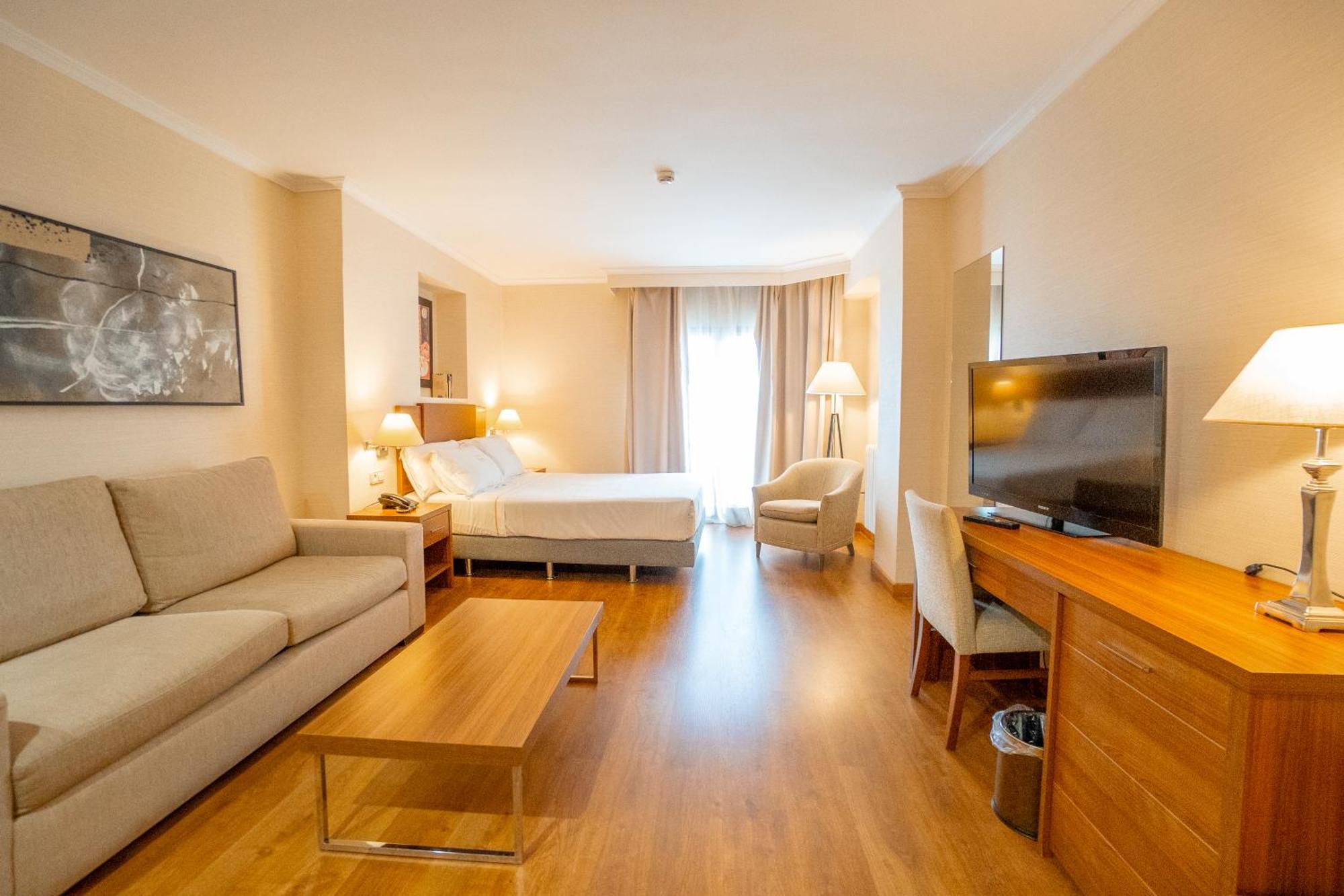 Aparto-Hotel Rosales Madryt Zewnętrze zdjęcie