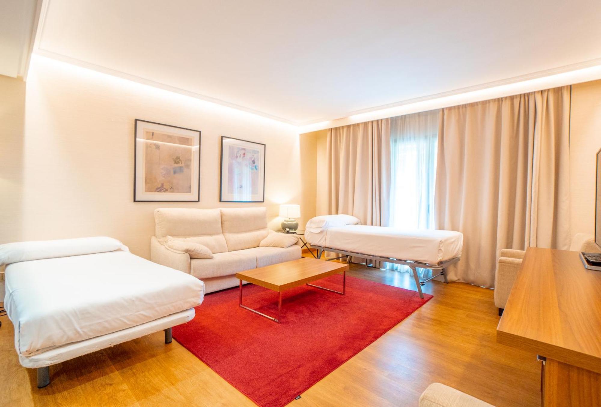 Aparto-Hotel Rosales Madryt Zewnętrze zdjęcie