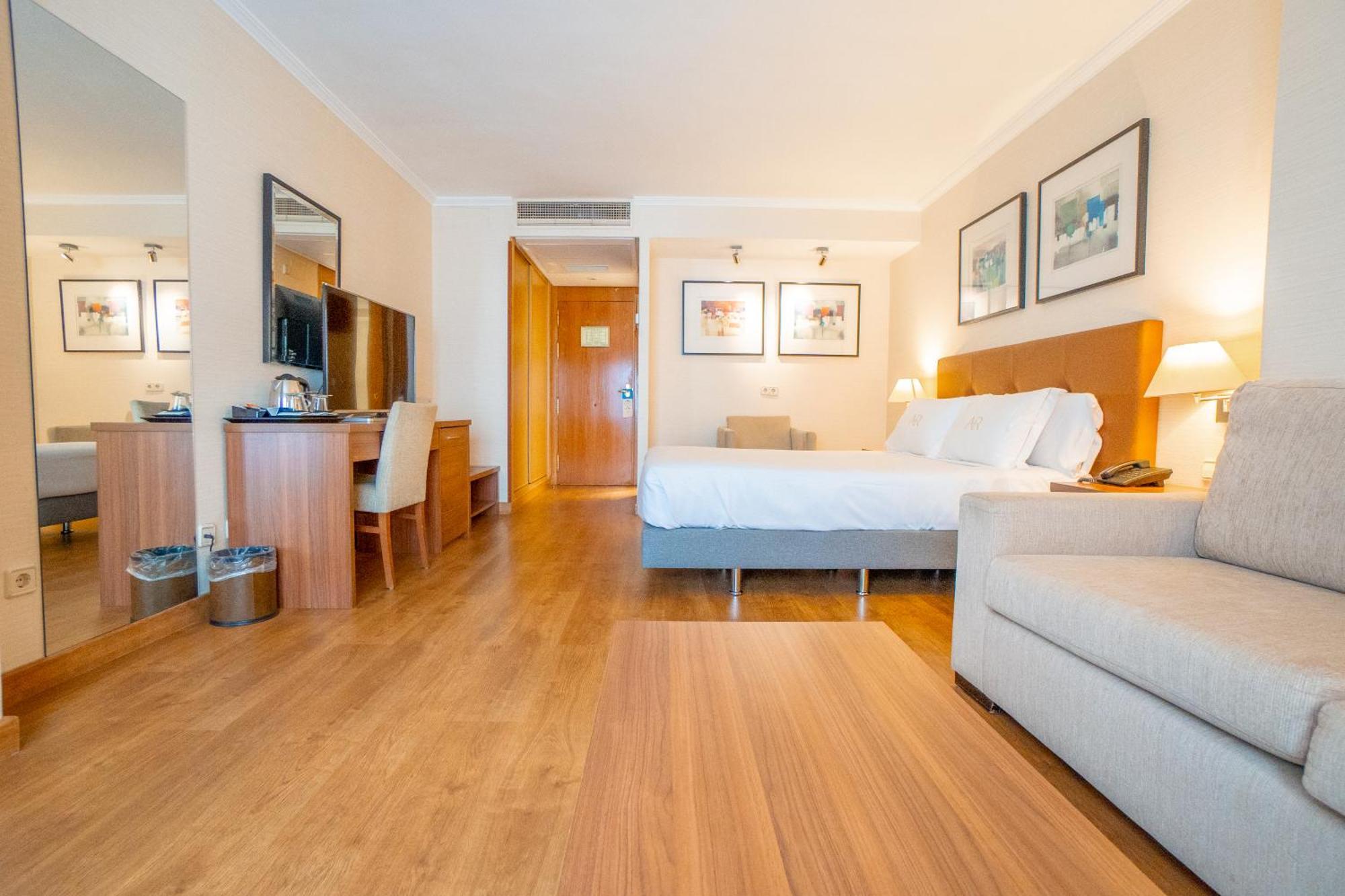 Aparto-Hotel Rosales Madryt Zewnętrze zdjęcie