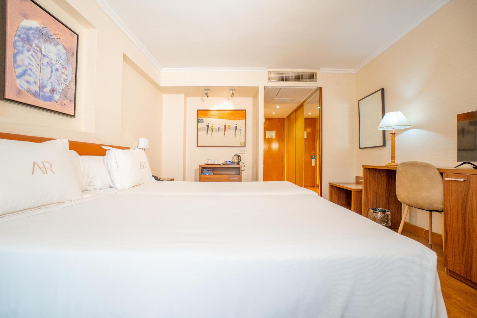 Aparto-Hotel Rosales Madryt Zewnętrze zdjęcie
