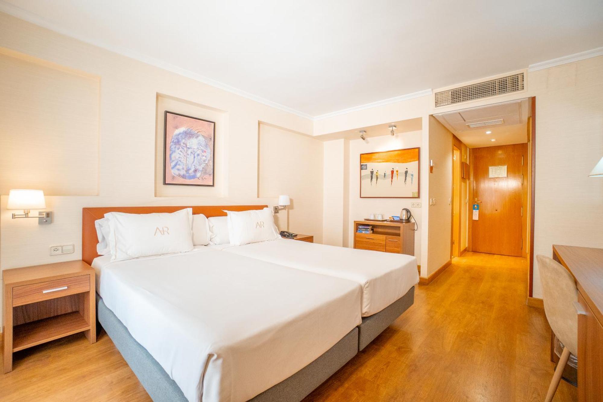 Aparto-Hotel Rosales Madryt Zewnętrze zdjęcie