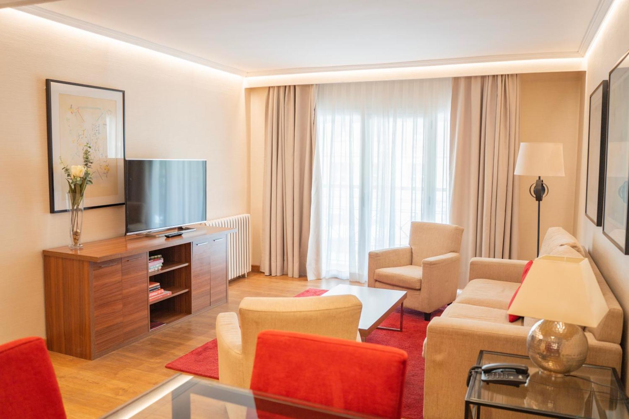 Aparto-Hotel Rosales Madryt Zewnętrze zdjęcie